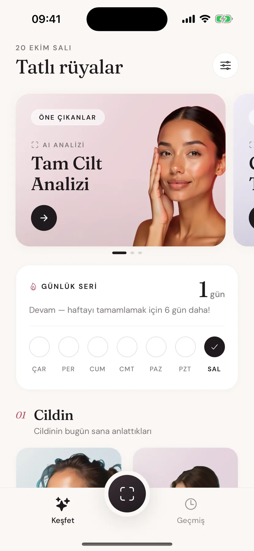 Öne çıkan cilt analizi ve günlük seriyi gösteren Beeuty ana ekranı